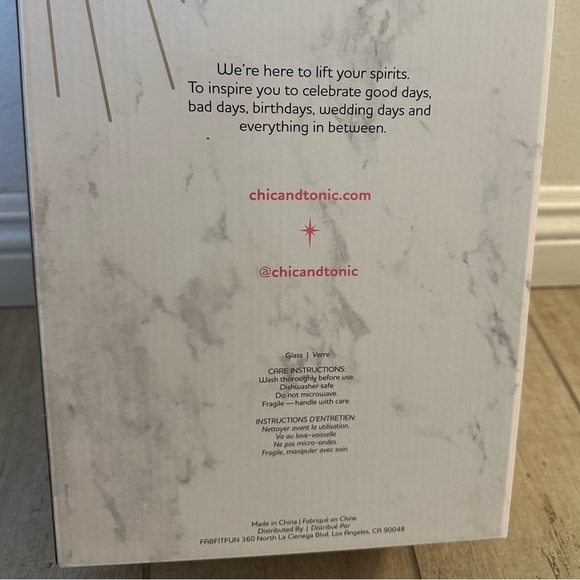 NIB CHIC & TONIC Colored Wine Glasses - Set of 2 - Picture 9 of 11